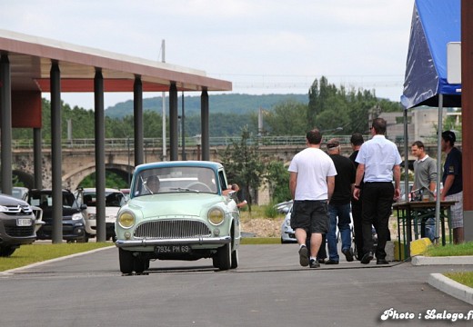 exposition automobiles pole automobile givors 9 juin 2012 096