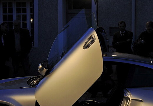 Porsche 911 delaVilla VRS V4 284
