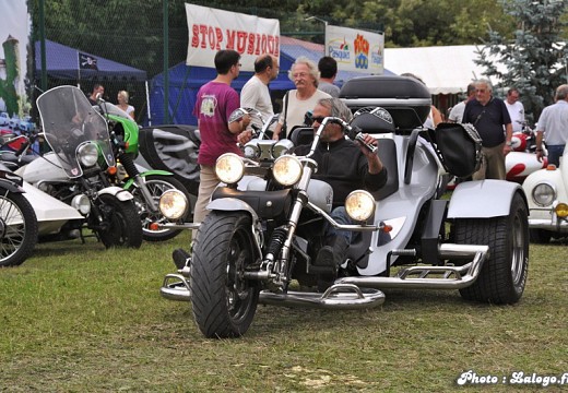 rassemblement autos motos akmd vernas sept 2011 294