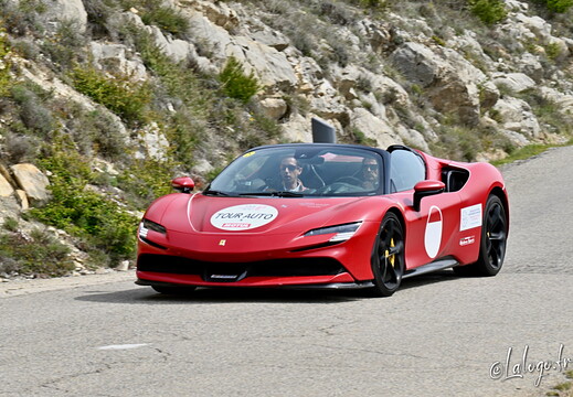 Tour Auto 2023 : Ferrari the moderns