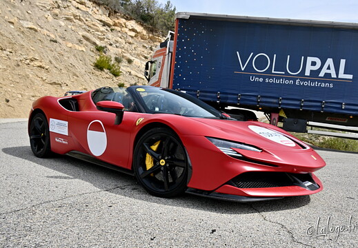 Tour Auto 2023 : Ferrari the moderns