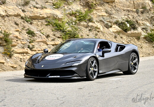 Tour Auto 2023 : Ferrari the moderns