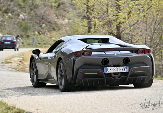Tour Auto 2023 : Ferrari the moderns