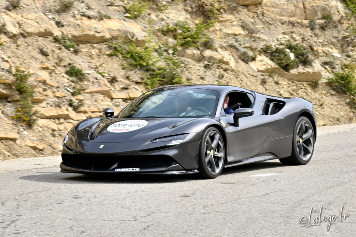 Tour Auto 2023 : Ferrari the moderns